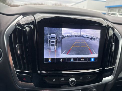 Used 2022 Chevrolet Traverse RS image 10