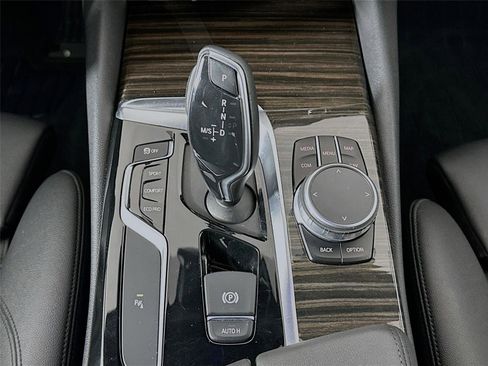 Used 2019 BMW 530i xDrive w/ Convenience Package image 17
