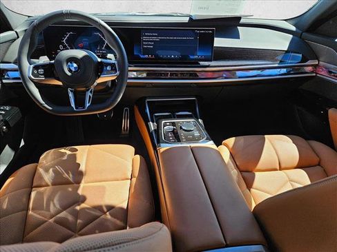 Certified 2025 BMW 740i w/ Premium Package image 17