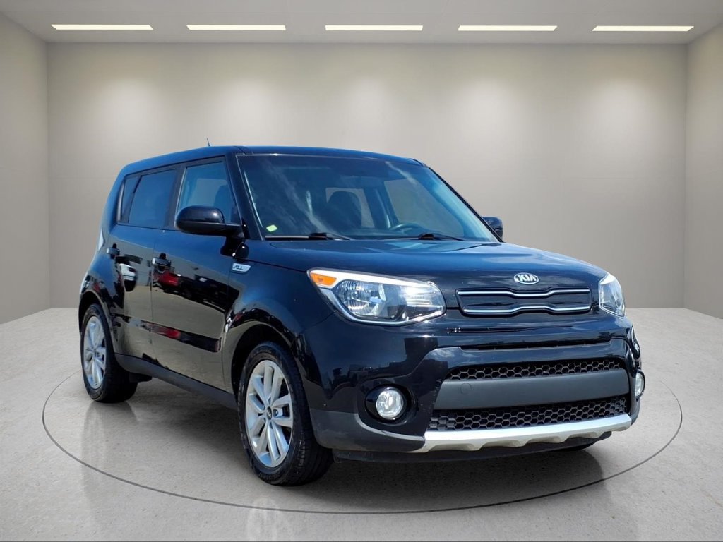 Used 2018 Kia Soul + FWD image 21