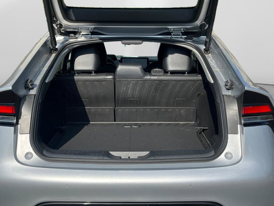 Used 2025 Toyota Prius Limited FWD image 14