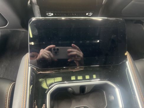 New 2025 Jeep Grand Wagoneer Series III w/ HD Trailer Tow Package image 31