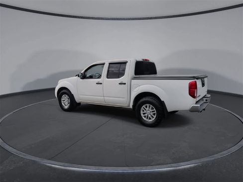 Used 2018 Nissan Frontier SV image 6