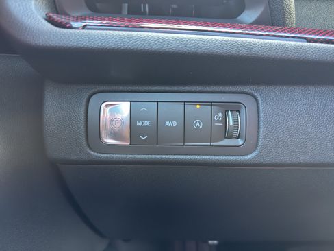 New 2026 Chevrolet Traverse Z71 w/ Enhanced Driving Package AWD/4WD image 24