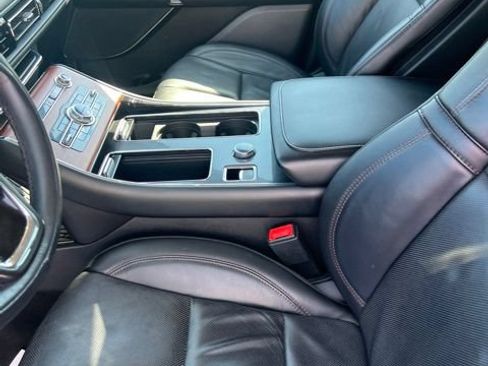 Used 2024 Lincoln Aviator Reserve AWD/4WD image 14