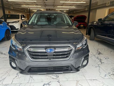 Used 2019 Subaru Outback 2.5i Premium w/ Popular Package #2 AWD/4WD image 3