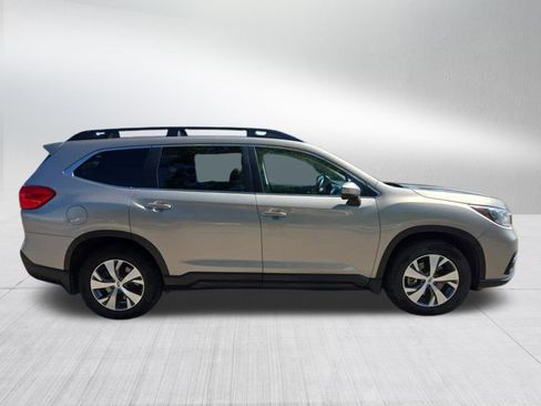 Used 2019 Subaru Ascent Premium w/ Popular Package #2 AWD/4WD image 2