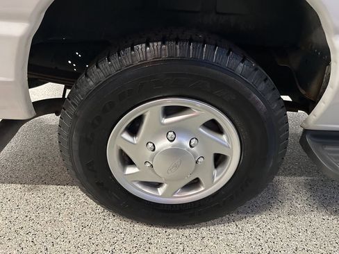 Used 2011 Ford E-350 and Econoline 350 XL w/ PWR Windows & Locks Group image 25