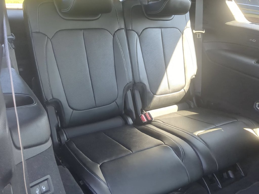 Certified 2022 Jeep Grand Cherokee L Overland w/ Luxury Tech Group IV AWD/4WD image 32