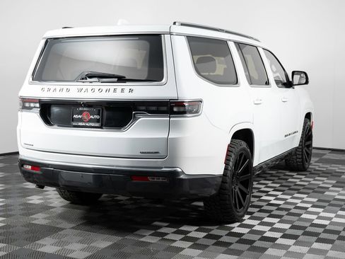 Used 2022 Jeep Grand Wagoneer Series III w/ Rear Seat Video Group 1 image 7