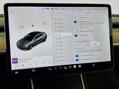 Used 2018 Tesla Model 3 Mid Range RWD image 24