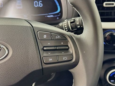 New 2026 Hyundai Venue SEL FWD image 18
