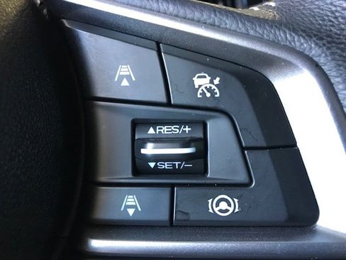 Used 2022 Subaru Outback Premium image 16