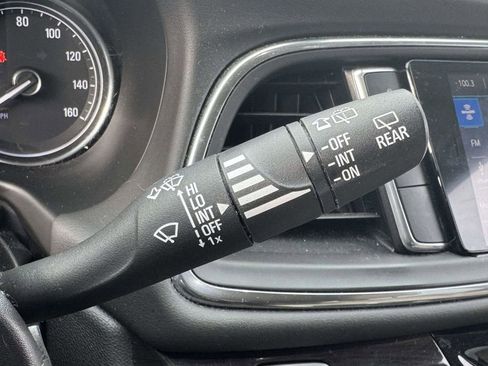 Used 2020 Buick Enclave Essence w/ LPO, Cargo Package image 23