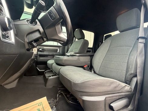 Used 2022 RAM 1500 Classic Warlock AWD/4WD image 9