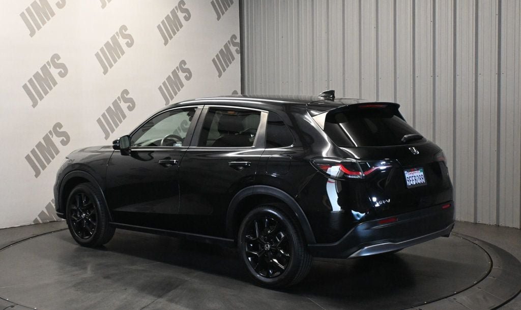 Used 2023 Honda HR-V Sport image 7
