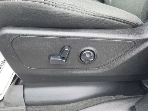 Used 2021 RAM 1500 Big Horn AWD/4WD image 25