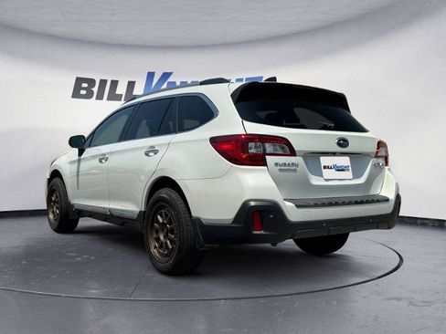 Used 2019 Subaru Outback 2.5i Touring AWD/4WD image 3