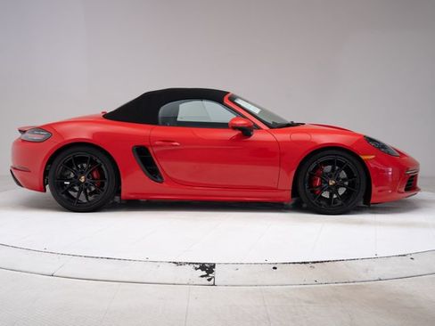 Certified 2025 Porsche 718 Boxster S RWD image 31