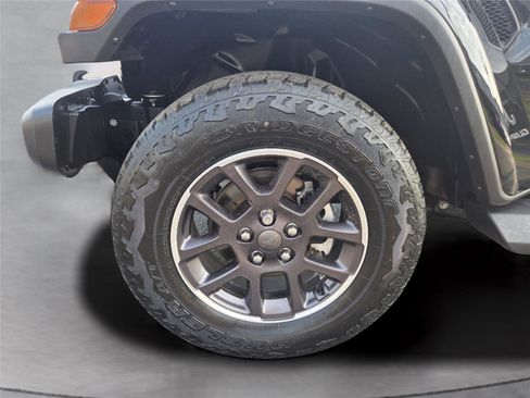 Used 2022 Jeep Gladiator Overland w/ Popular Equipment Package AWD/4WD image 33