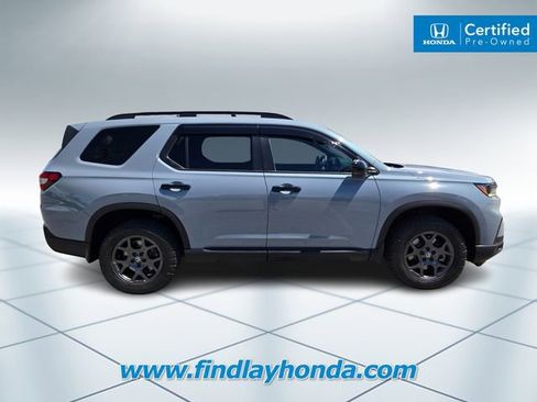 Certified 2023 Honda Pilot TrailSport image 4