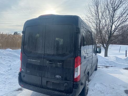 Used 2024 Ford Transit 350 XLT image 5