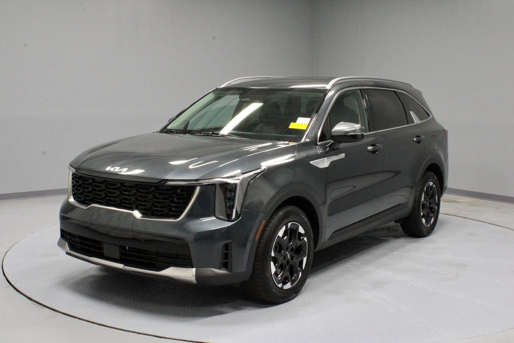 Used 2024 Kia Sorento S FWD image 8