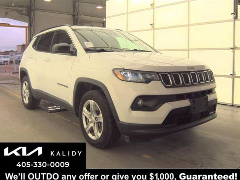 Used 2023 Jeep Compass Latitude AWD/4WD image 1