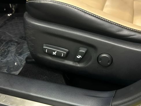 Used 2015 Lexus CT 200h image 18