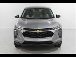 Certified 2024 Chevrolet Trax LS w/ Driver Confidence Package FWD video 2