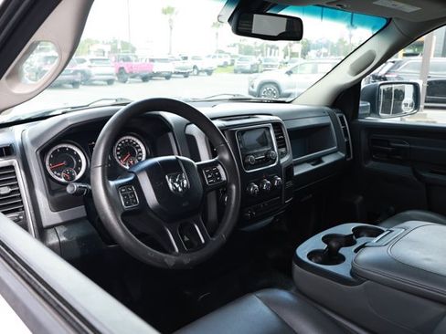 Used 2018 RAM 1500 Tradesman RWD image 24