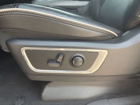 Used 2025 RAM 1500 Laramie w/ Advanced Safety Group II AWD/4WD image 46