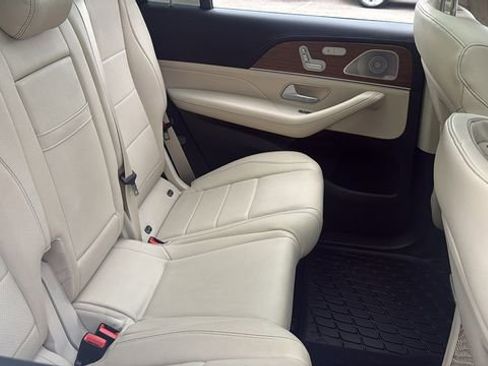 Used 2023 Mercedes-Benz GLS 450 4MATIC image 19