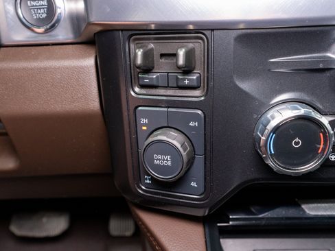 Used 2025 Ford F250 King Ranch w/ Chrome Package AWD/4WD image 28