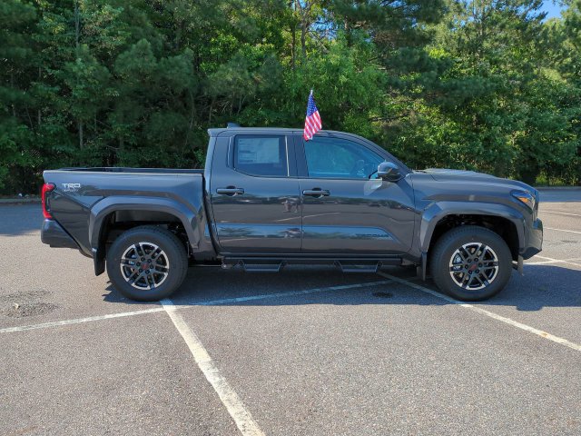 Used 2026 Toyota Tacoma TRD Sport w/ TRD Sport Premium Package AWD/4WD image 3