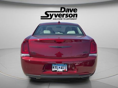 Used 2023 Chrysler 300 Touring L w/ Safetytec Plus Group image 5