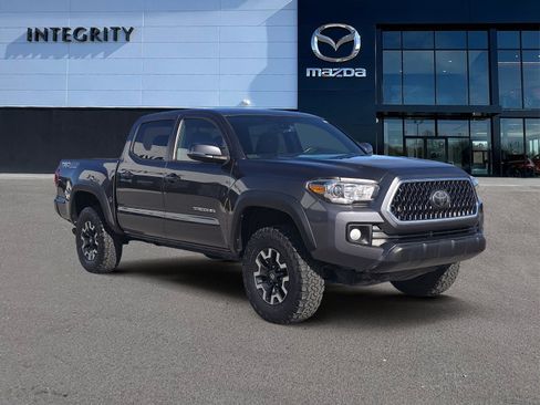 Used 2018 Toyota Tacoma TRD Off-Road w/ Technology Package image 1