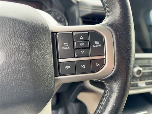 Used 2024 Ford Expedition Max XLT image 19