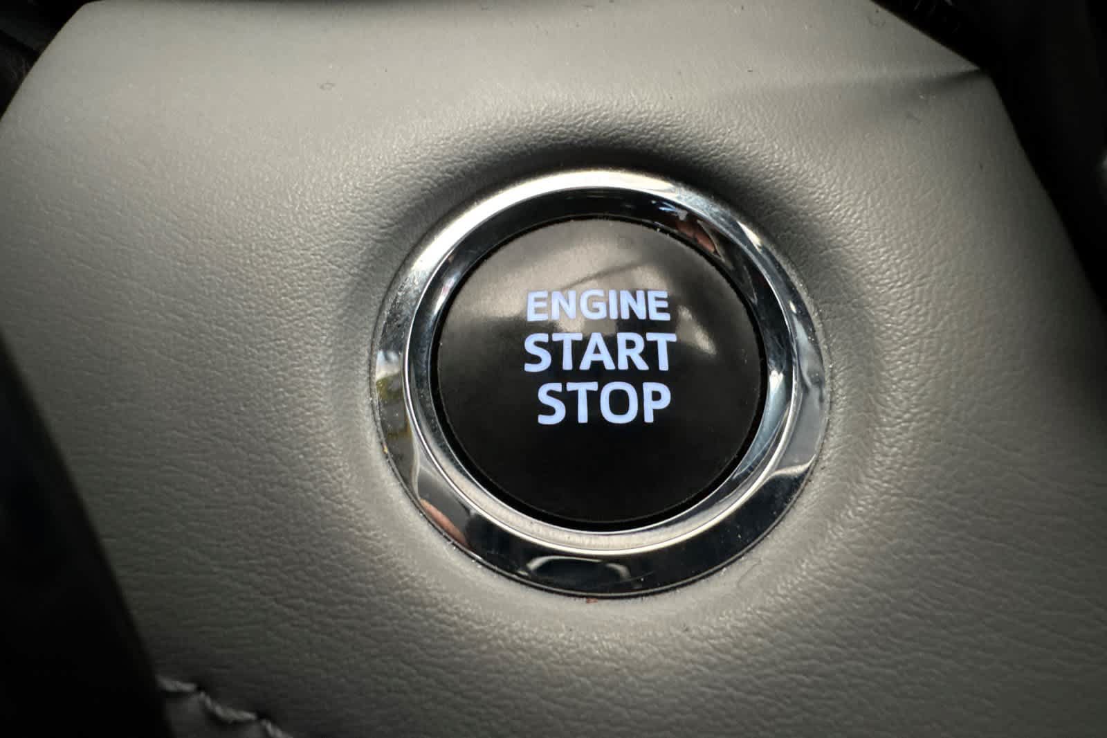 Used 2023 Toyota Highlander LE FWD image 25