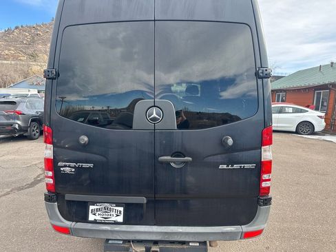 Used 2016 Mercedes-Benz Sprinter 2500 image 5