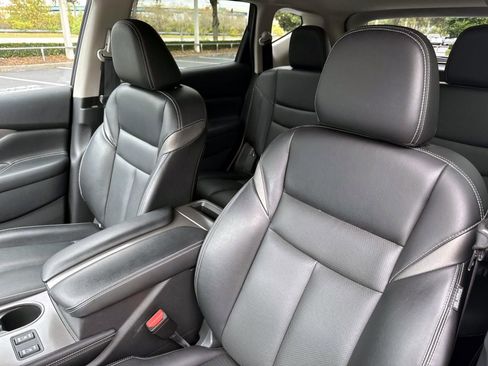 Used 2024 Nissan Murano SL image 11