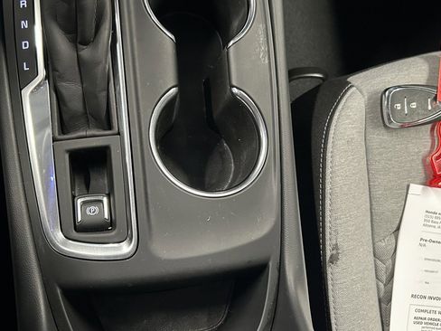 Used 2024 Chevrolet Equinox LS w/ LS Convenience Package image 35