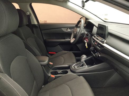 Used 2019 Kia Forte LXS FWD image 21