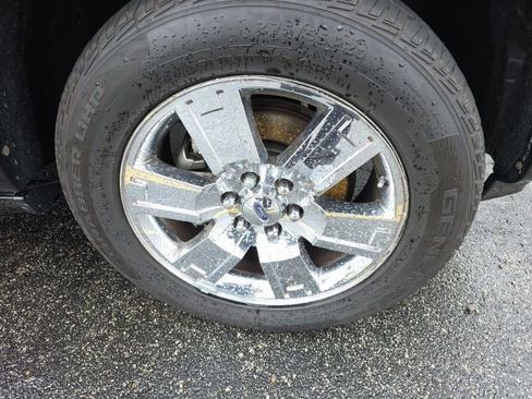 Used 2010 Ford Expedition Limited image 9