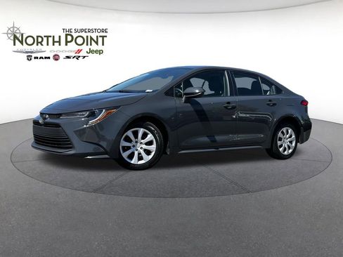 Used 2024 Toyota Corolla LE FWD image 1