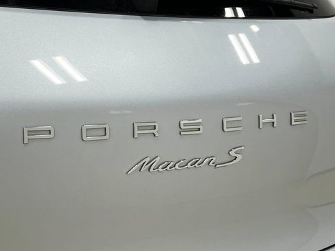 Used 2018 Porsche Macan S w/ Premium Package Plus AWD/4WD image 41