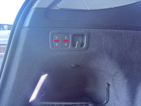 Used 2022 Audi Q7 Premium Plus image 12