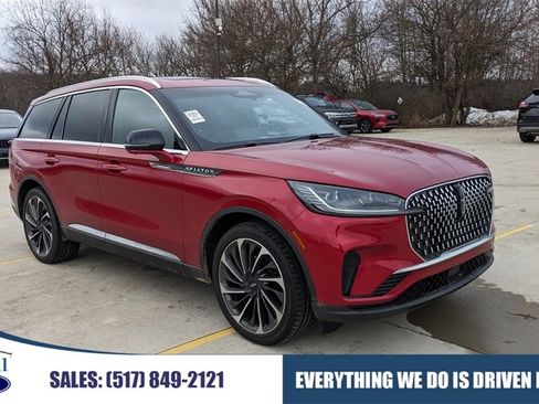 Used 2025 Lincoln Aviator Reserve w/ Equipment Group 201A image 1