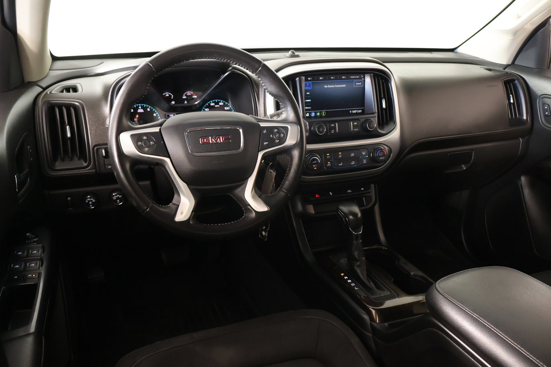 Used 2022 GMC Canyon Elevation w/ Trailering Package AWD/4WD image 2