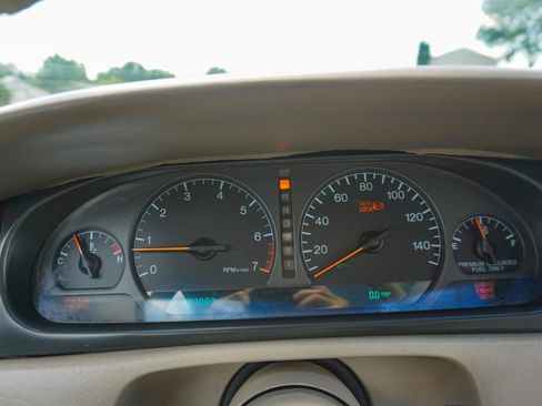 Used 1999 Cadillac Eldorado Touring FWD image 10